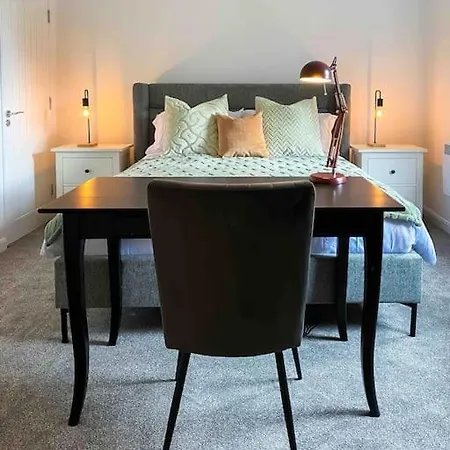 Modern Flat Near Train Station With Free Parking Apartment Cambridge Exterior photo